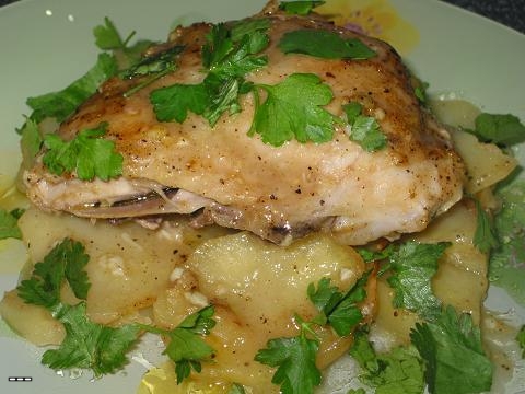 Рецепт - Запеченная курица с картошкой