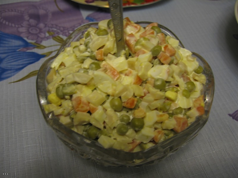 Рецепт - Вкусный салат из кальмаров